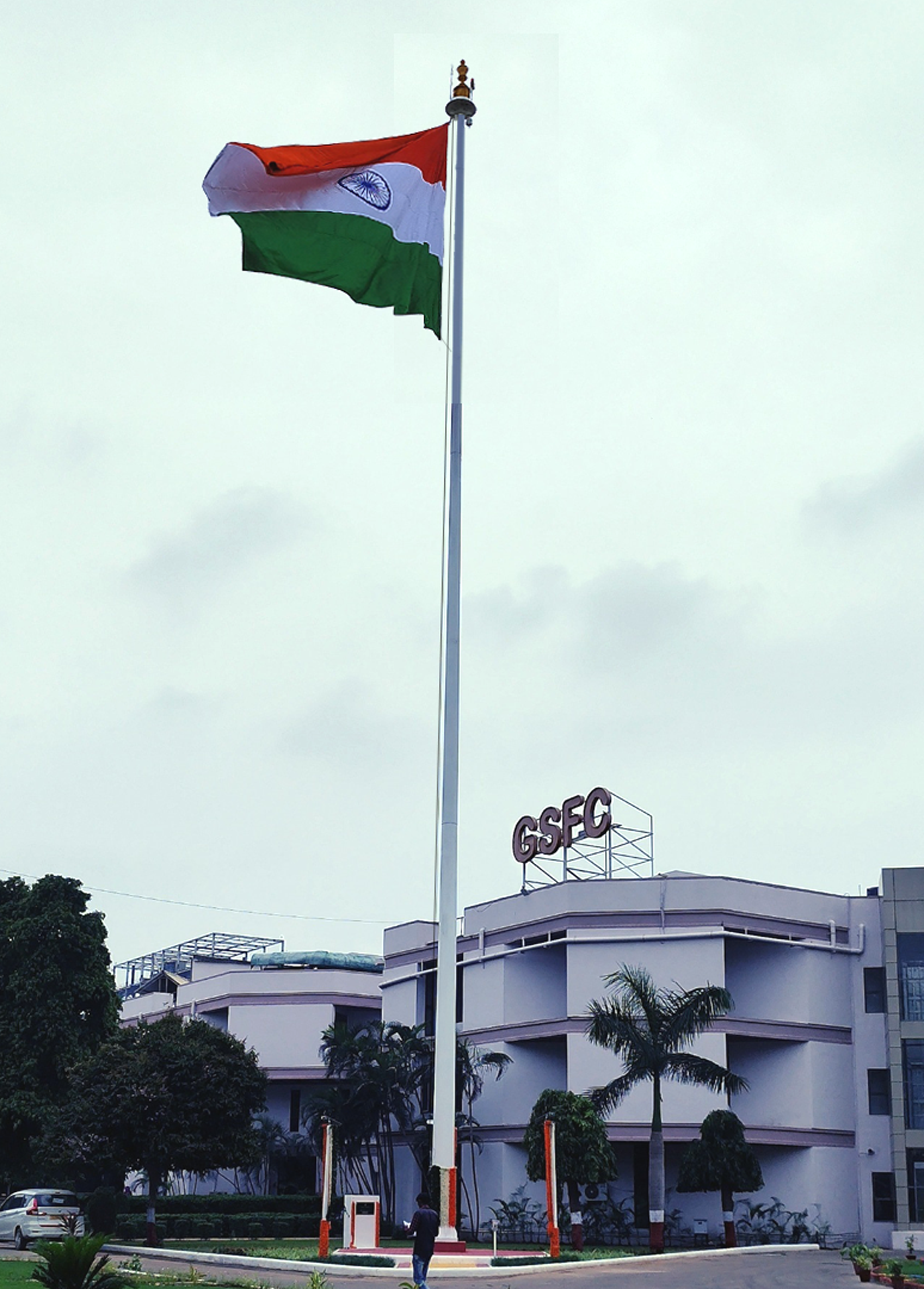 GSFC hoists Tricolour on 100ft tall mast